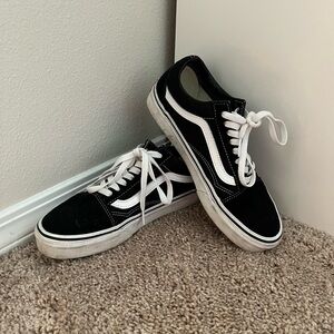 Vans Men's Classic Black and White Sneakers